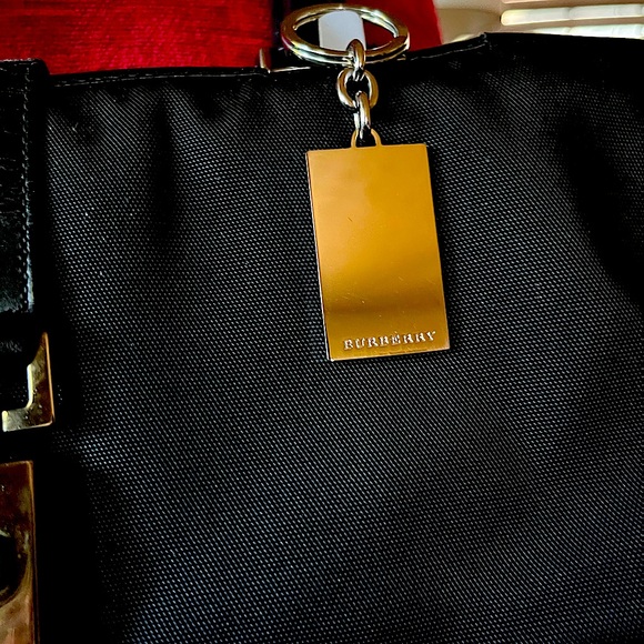 ๐๐ฅ๐ฅSOLD! ๐ฅBurberry Check Keychain-RARE! ๐ COPY - Picture 2 of 8